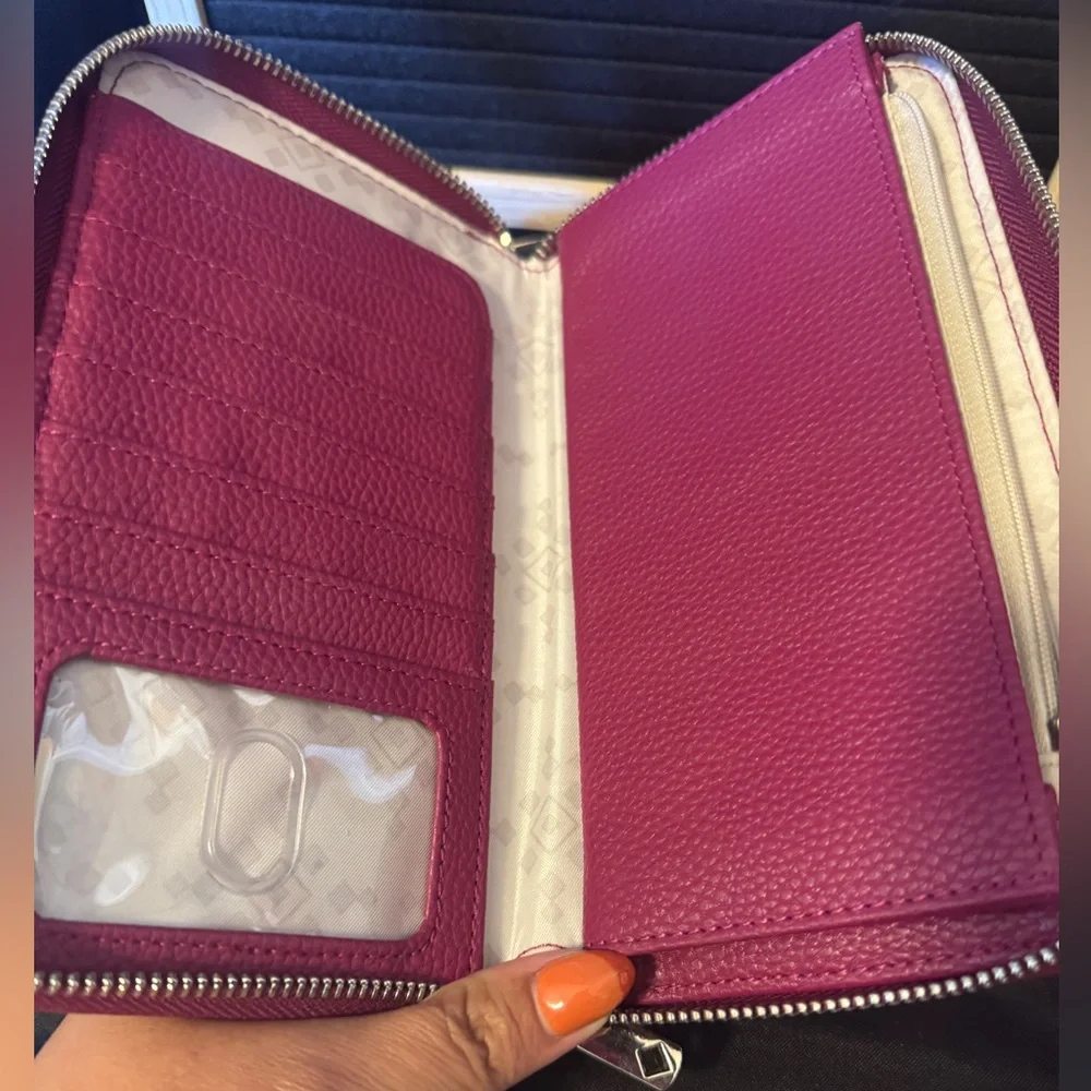 Thirty-One All About The Benjamins Maroon with R Monogram - Picture 4 of 5